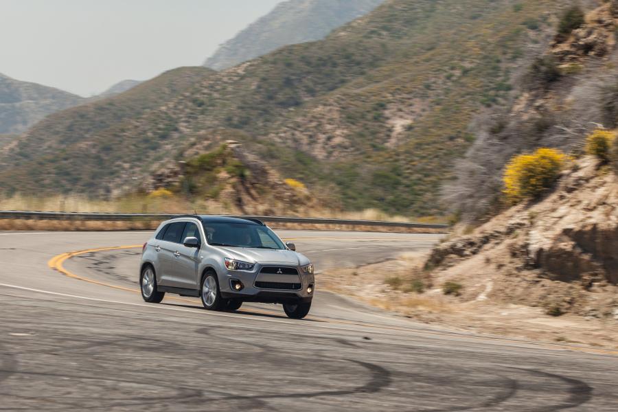  Mitsubishi Outlander Sport 2013 года  (фото 57 из 83)